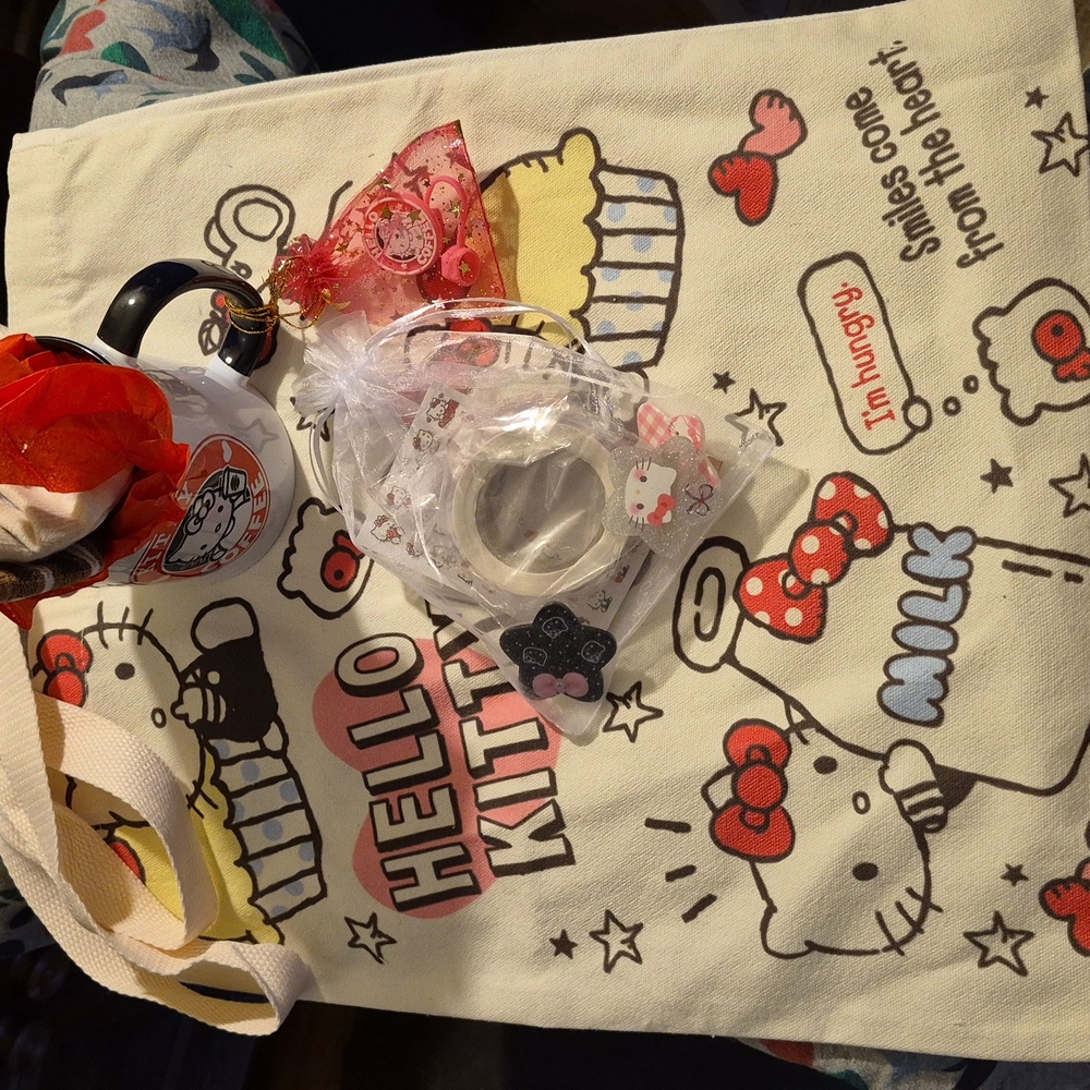 NWT 🩷 SANRIO GIFT BUNDLE 🩷 in 🎀HELLO KITTY Cotton Tote🎀 HELLO COFFEE ☕️ MUG!
